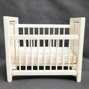 Miniature Dollhouse White Baby Crib